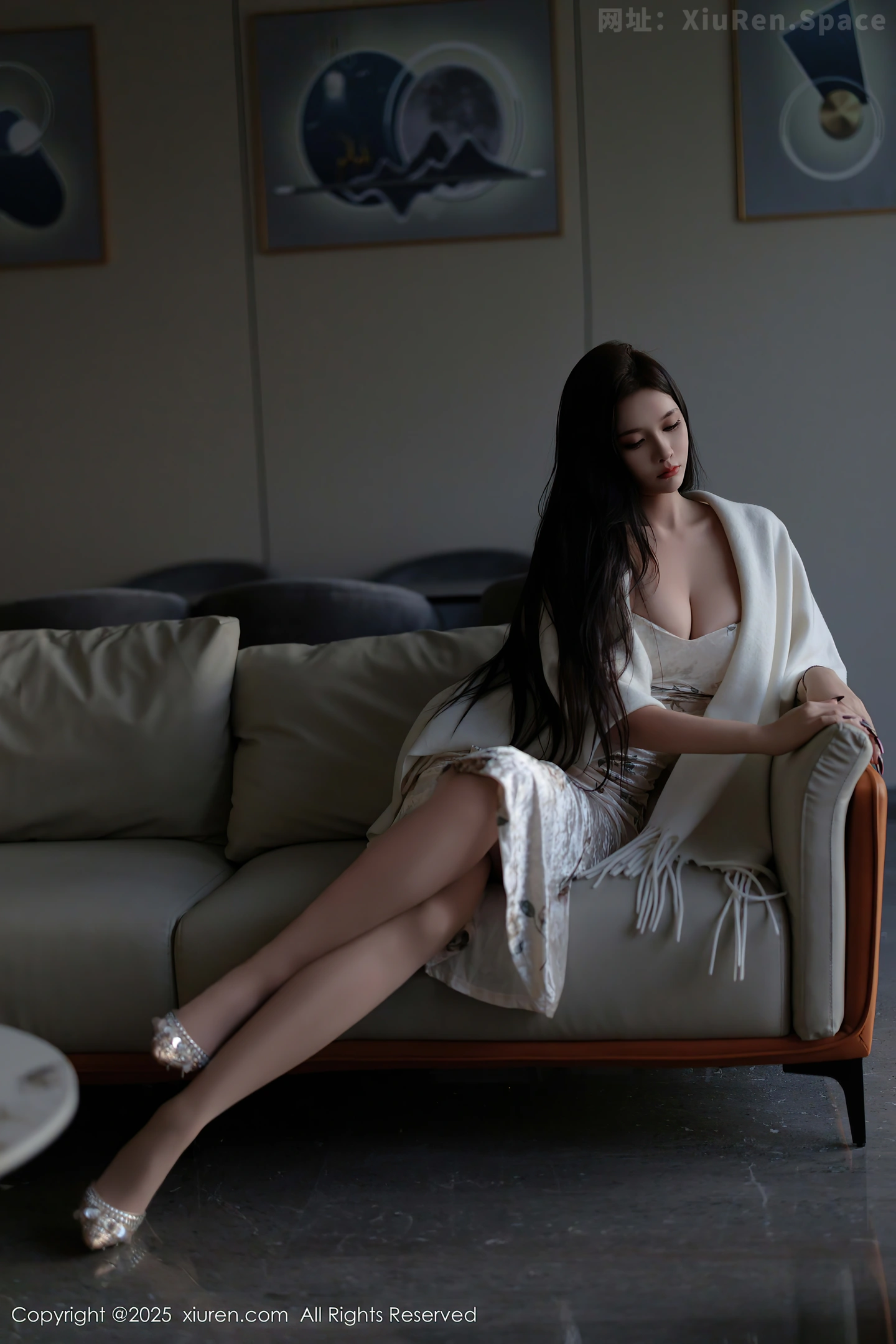 图片[4]-[XiuRen秀人网] VOL.9899 模特娜比脱连衣短裙露性感蓝色内衣配超薄肉丝秀凹凸身材诱惑写真81P-秀人网官方网站